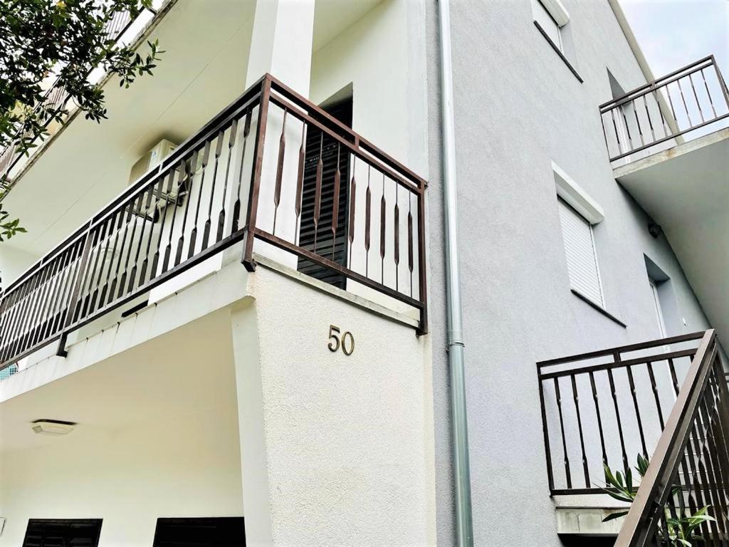 Apartments Ivan Vodice Eksteriør bilde